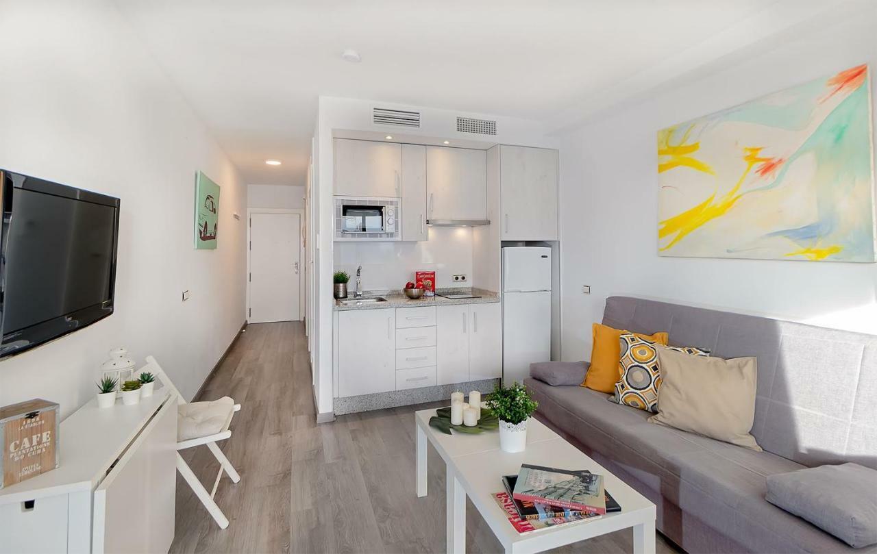 Apartamento Los Tres Soles Málaga Esterno foto